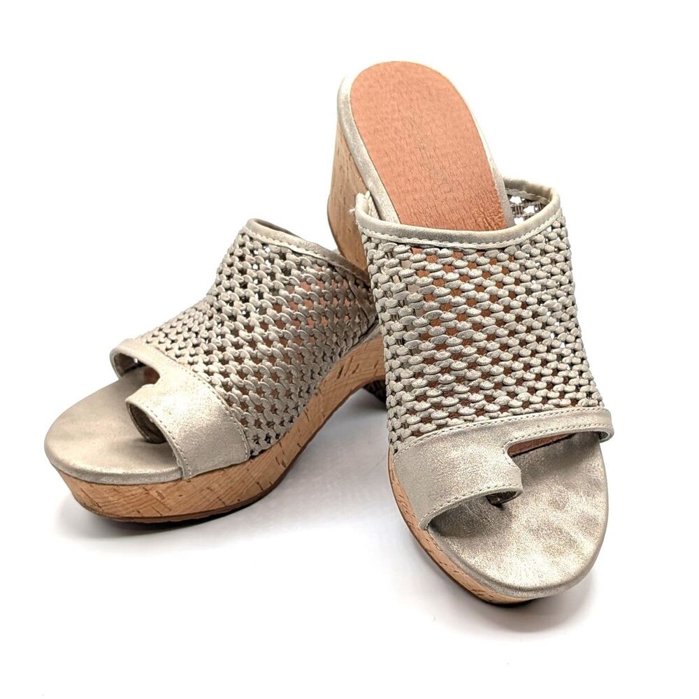 Baretraps Bethie Wedge Cork Heel Sandals Silver Women's Size 7